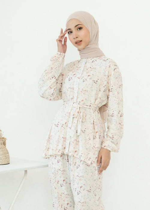 (Sample) Amoura Long Pajama Set in Ivory Multicolor